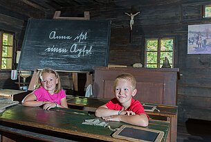 Of rascal girls, holder boys and ink blots Of rascal girls, holder boys and ink blots